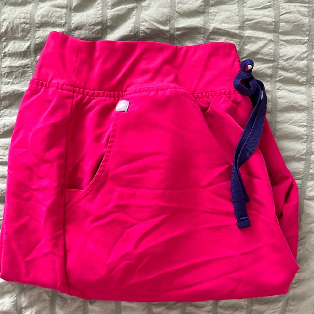 FIGS: High Waisted Zamora Jogger Scrub Pants